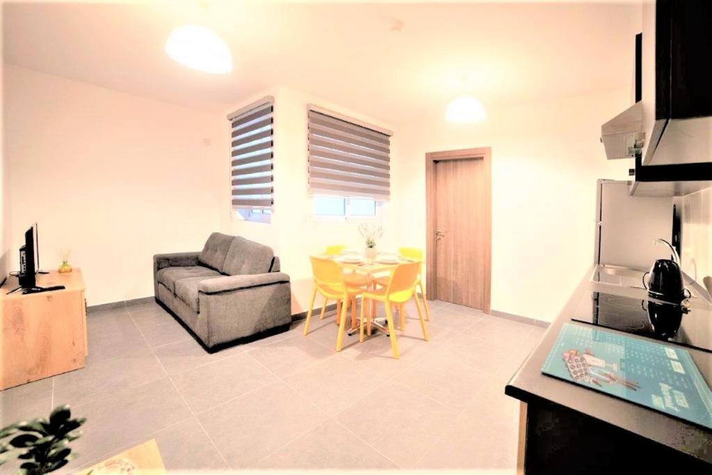 Isky Apartments Gzira Екстериор снимка